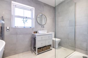 En-Suite- click for photo gallery